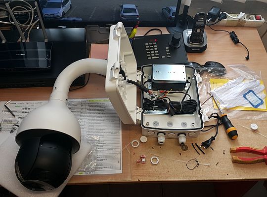 Kompletowanie sprzętu do instalacji telewizji przemysłowej w CH Kaszuby w Wejherowie