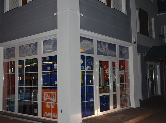 Budynek Wspólnoty po zainstalowaniu monitoringu - część handlowa - Puck