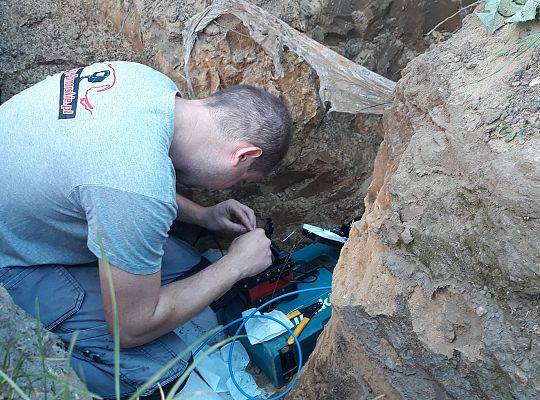 Spawanie światłowodów uszkodzonych przez koparkę wrzesień 2018r.