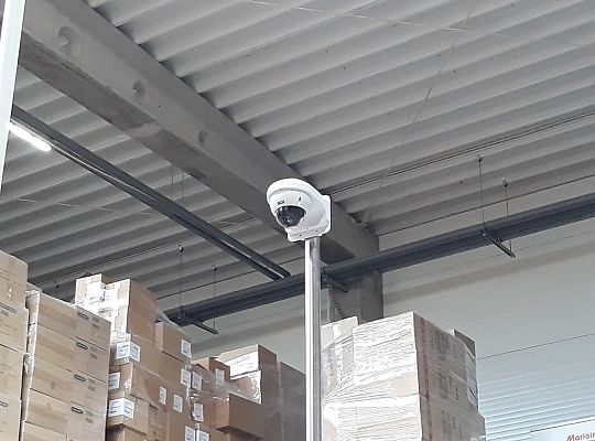 Montaż kamery kopułkowej instalacja na słupie - Gdynia