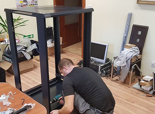 Montaż rejestratora w szafie Rack Lębork