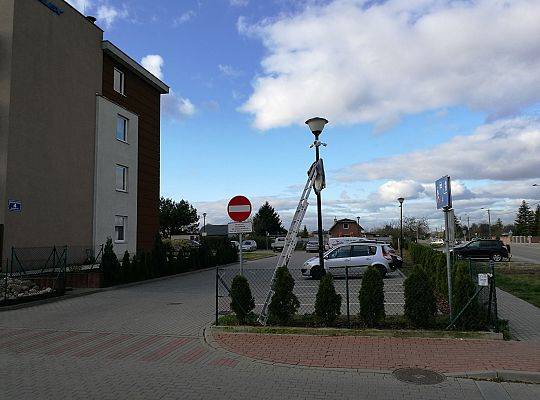 Przygotowanie do prac instalacyjnych na słupie na terenie WM Wejherowo